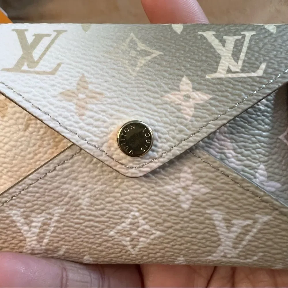 LOUIS vuitton small kirigami spring in the city